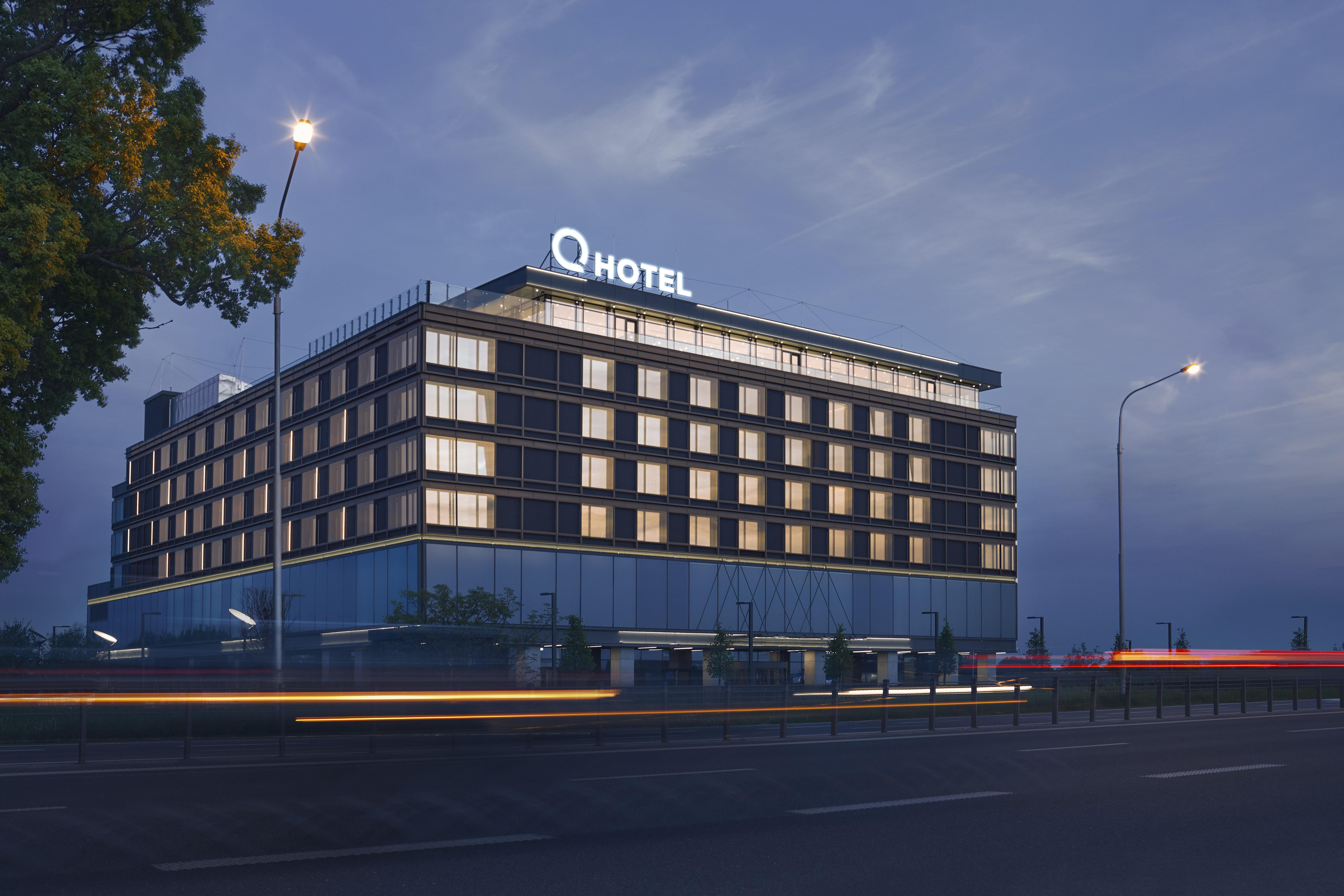 Q Hotel Plus Wroclaw Bielany Bielany Wrocławskie Dış mekan fotoğraf